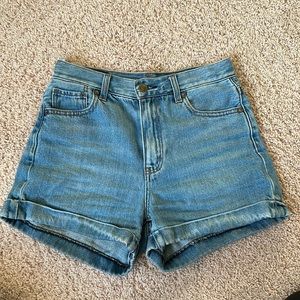 American Eagle Bluen Denim High-Waisted Shorts